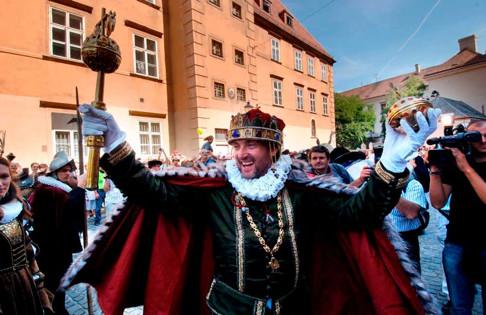 Национальный праздник Словакии: День Коронации